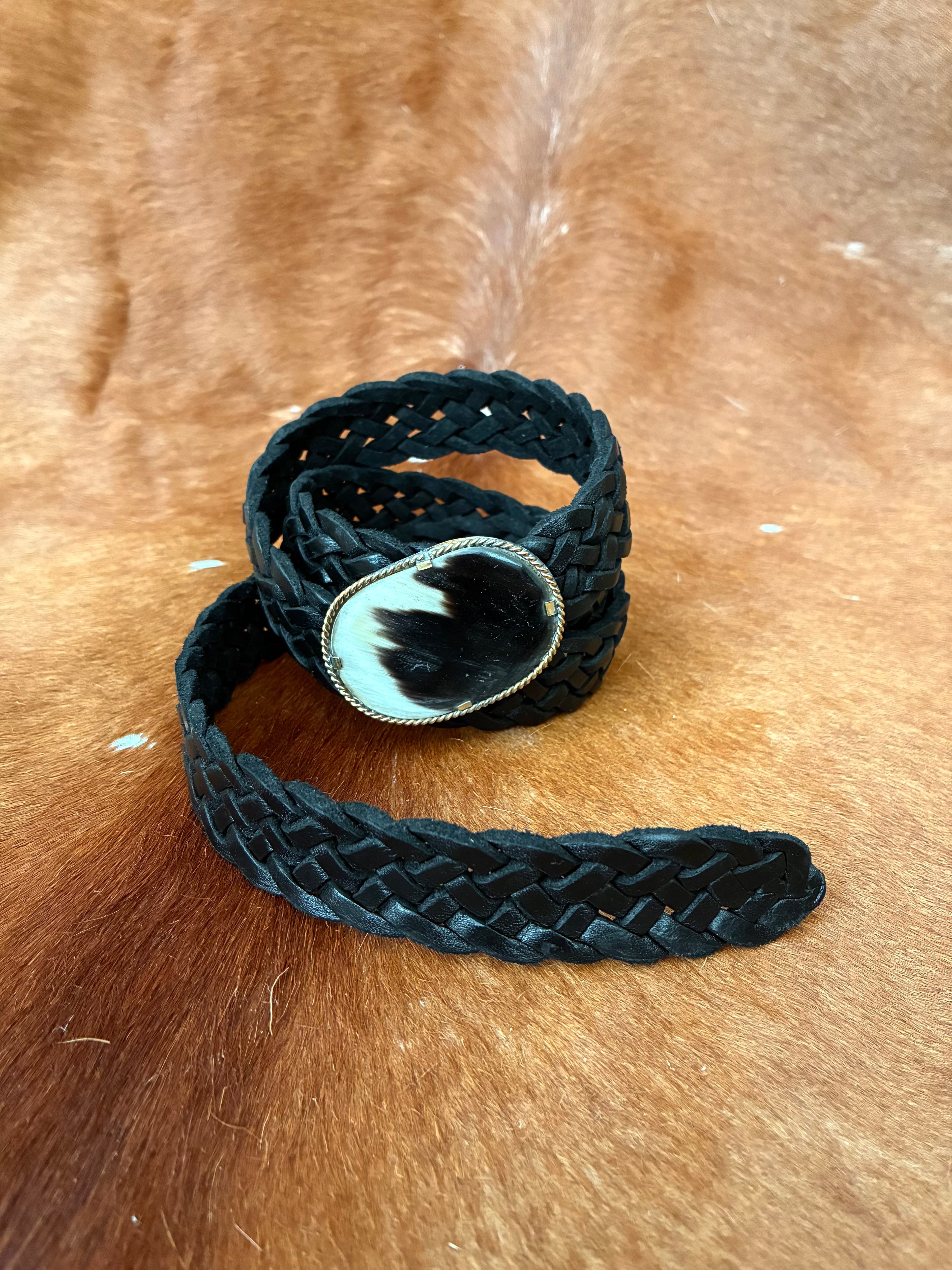 Thin Black Leather & Shell Oval Belt